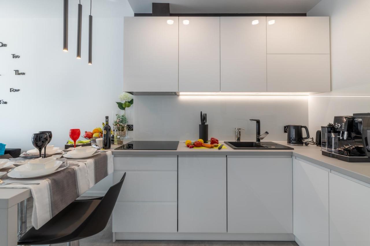 Leo Apartament Delux 우스트르치키 돌네 외부 사진