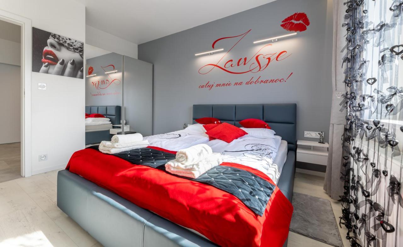 Leo Apartament Delux 우스트르치키 돌네 외부 사진